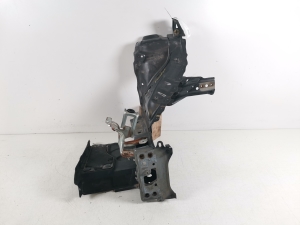 Front outrigger - 