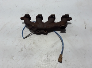  Exhaust manifold 