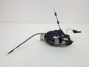 Mercedes Benz S-Class 221 (2005–2013) Esiukse lukk A2217202835 - 3