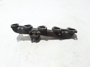  Exhaust manifold 