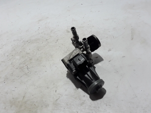  EGR valve 