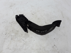   Accelerator pedal  - 9827704480 
