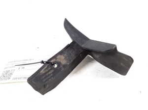 TOYOTA Yaris (2005–2011) Tagumise rattakoopa katte muu osa 65631-52050 - 2