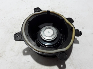 Peugeot 2008 P24 (2019–2026) Front door speaker 9818747880 - 2