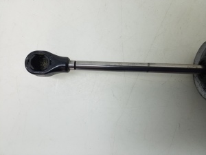 Mercedes Benz S-Class 221 (2005–2013) Esiukse avamise piiraja A2217200016 - 2