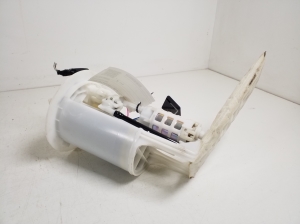 TOYOTA Yaris (2011–2020) Kütusepump paagis 77704-0D070 - 3
