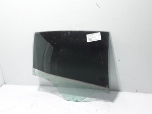  Glass rear side door 