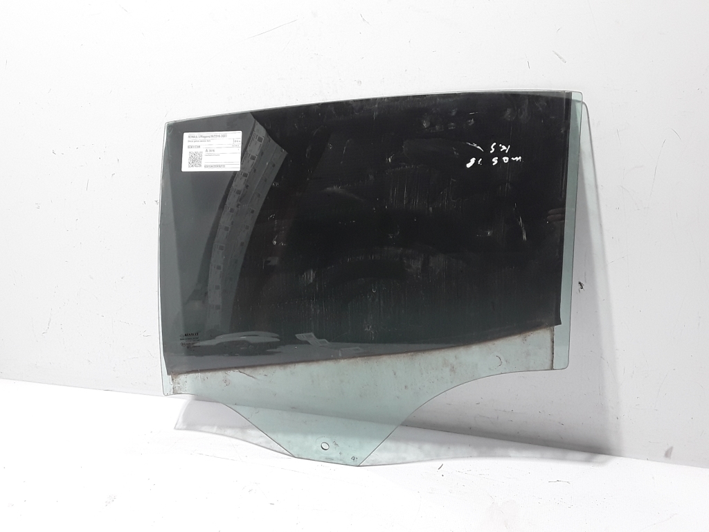 RENAULT Megane 4 generation (2016-2023) Kairys šoninių durų stiklas 823011776R 22453145