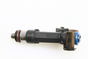  Fuel injector 