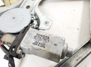 TOYOTA Previa (2000–2006) Priekšējo durvju logu pacēlājs un tā daļas - 4