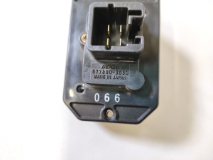 TOYOTA Previa (2000–2006) Cabin shoulder motor resistance 88750-28050 - 2
