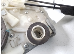 LEXUS GS (2005–2011) Front door lock 69030-30A30 - 4