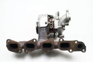 AUDI A4 B8 (2007–2016) Turbocharger 04L253056E - 3