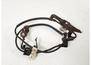TOYOTA Previa (2000–2006) ABS-Sensor vorne 89542-28090 - 2