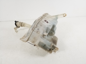  Windscreen washer tank front 