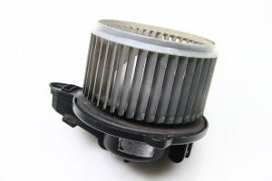 Heizungsgebläsemotor - 4B1820021