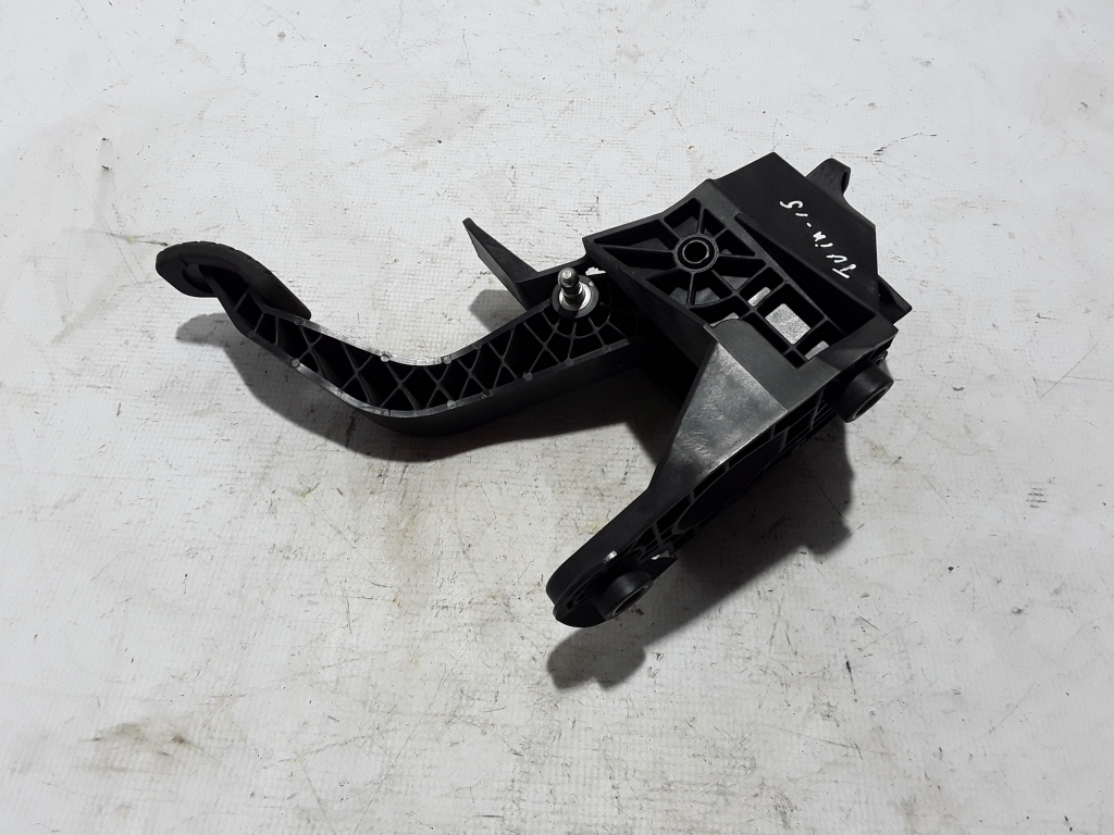 RENAULT Twingo 3 generation (2014-2023) Clutch Pedal 465030341R 22452953