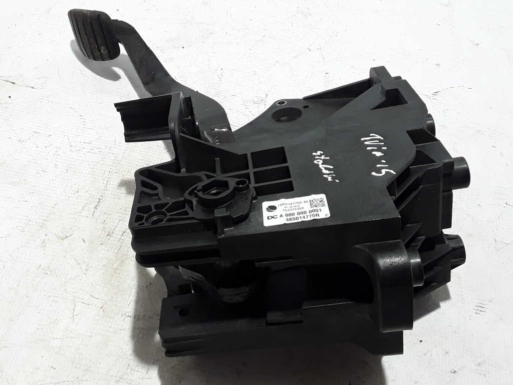 RENAULT Twingo 3 generation (2014-2023) Brake Pedal 465014775R 22452952