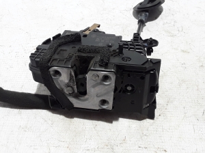 RENAULT Twingo III (2014–2026) Rear side door lock 825033289R - 3
