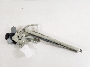 TOYOTA Prius W20 (2003–2011) Esiukse aknatõstuk ja selle osad - 2
