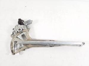 TOYOTA Prius W20 (2003–2011) Esiukse aknatõstuk ja selle osad - 2