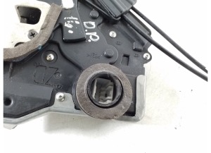TOYOTA Prius W20 (2003–2011) Front door lock 69030-47070 - 4