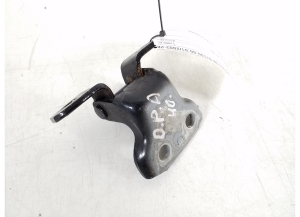 TOYOTA Prius W20 (2003–2011) Front door lower hinge 68730-33020 - 2