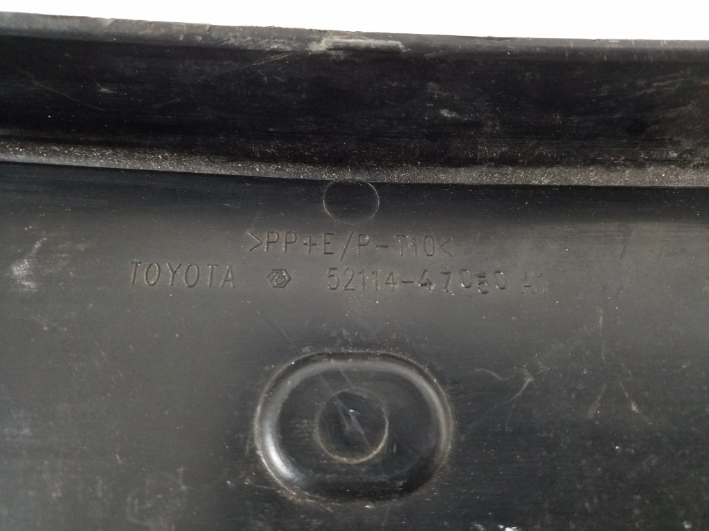 Used TOYOTA Prius Front bumper number plate holder 5211447050