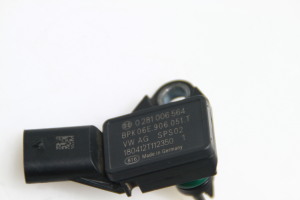AUDI Q7 (2015–2026) Gaisa spiediena sensors 06E906051T - 4