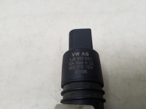 Volkswagen Sharan (1995–2010) Front windshield washer pump 1J6955651 - 2