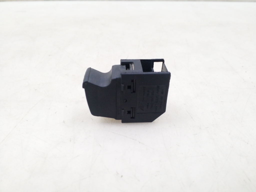 VOLKSWAGEN Sharan 1 generation (1995-2010) Front høyre dør vindusbryter 7M3959855 24929052