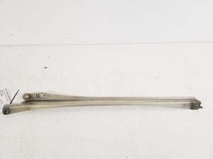 TOYOTA RAV 4 A2 (2000–2005) Esiraami keskosa lukust allapoole 53217-42050 - 2