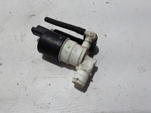 Peugeot 2008 P24 (2019–2026) Front windshield washer pump - 2