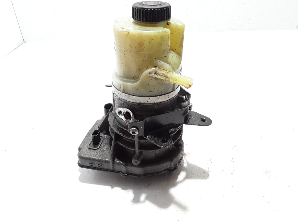 Used RENAULT Trafic Electric power steering pump 491100616R