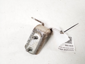 TOYOTA RAV 4 A2 (2000–2005) Rear side door lower hinge 68780-12090 - 2