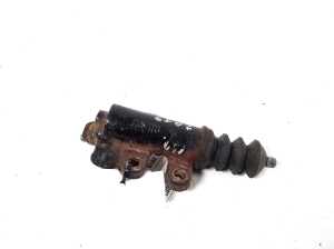   Clutch slave cylinder  - 31470-32022 