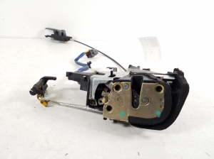 TOYOTA RAV 4 A2 (2000–2005) Rear side door lock 69330-42060 - 3