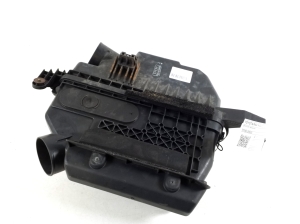 TOYOTA RAV 4 A2 (2000–2005) Air filter housing 17700-28090 - 2