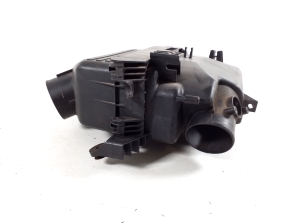 TOYOTA RAV 4 A2 (2000–2005) Air filter housing 17700-28090 - 4