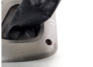 TOYOTA RAV 4 A2 (2000–2005) Ātrumkārbas sviras apdare 58808-42010 - 4
