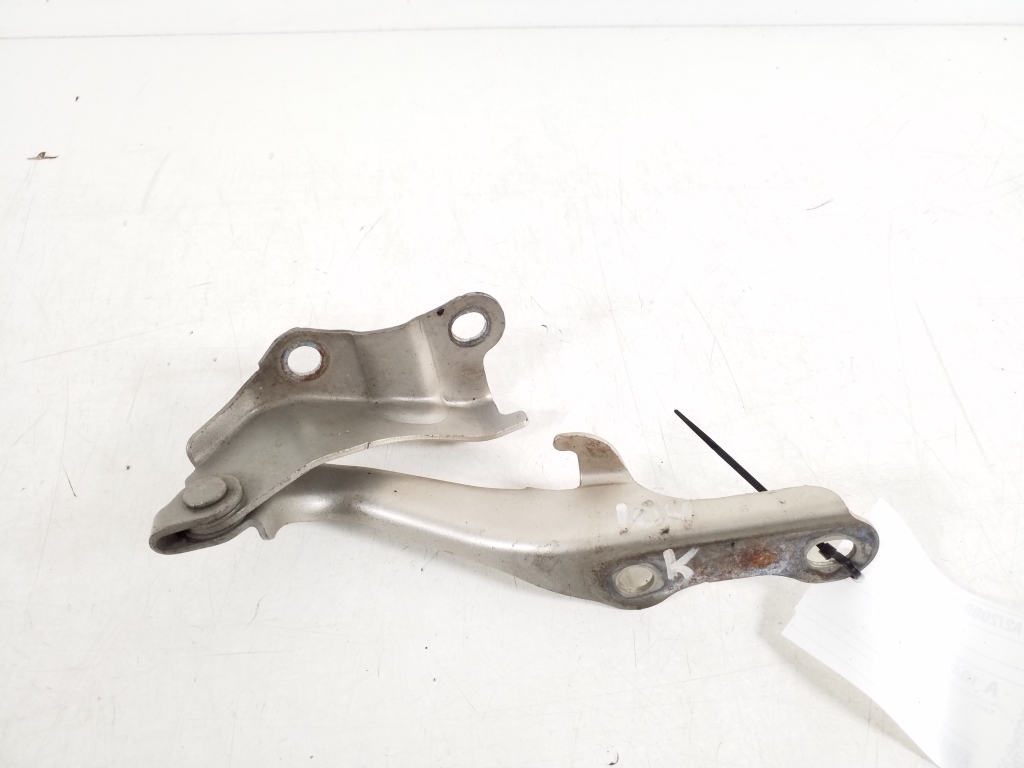 TOYOTA RAV 4 A2 (2000–2005) Hood hinge 53420-42030 TOYOTA RAV 4 A2 (2000–2005) Hood hinge 53420-42030