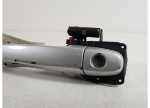 TOYOTA Corola Verso E12 (2001–2004) Front door external opening handle and its details - 3
