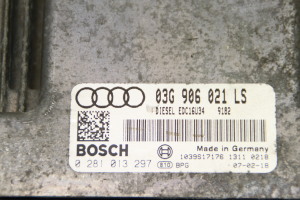 AUDI A3 8P (2003–2012) Mootori juhtplokk 03G906021LS - 4