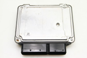 AUDI A3 8P (2003–2012) Mootori juhtplokk 03G906021LS - 2