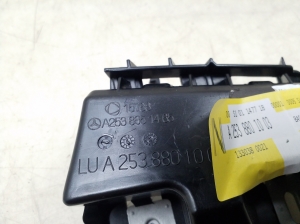 Mercedes Benz GLC-Class 253 (2015–2019) Tagakaitseraua kinnitus A2538851465 - 3