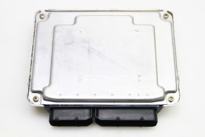 AUDI A4 B6 (2000–2005) Mootori juhtplokk 038906019JL - 3