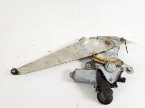TOYOTA Corola Verso E12 (2001–2004) Aizmugurējo sānu durvju logu pacēlājs un tā detaļas - 2