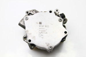 Volkswagen Golf VII (2012–2026) Vakuuma sūknis 04L145100B - 3