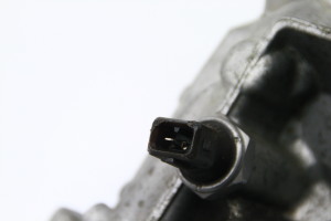 BMW 5 SERIES E60 (2003–2010) Ölfiltergehäuse 7788453 - 4