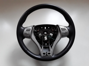   Steering wheel 